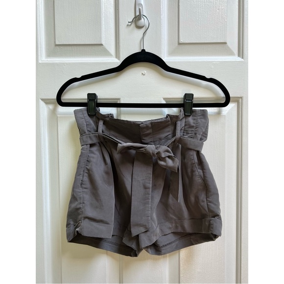 [American Eagle] Gray Tailored High Waist Shorts - Picture 1 of 3